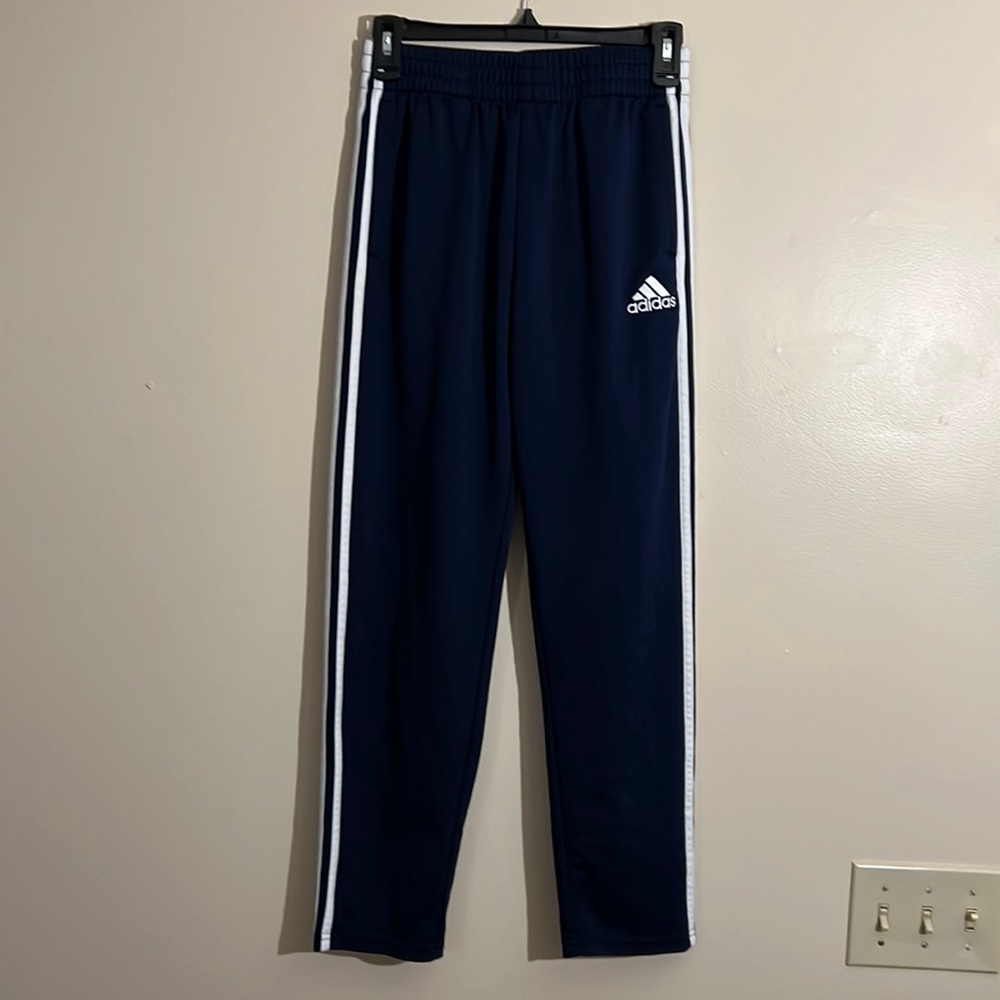 Adidas joggers- youth Large (14/16)